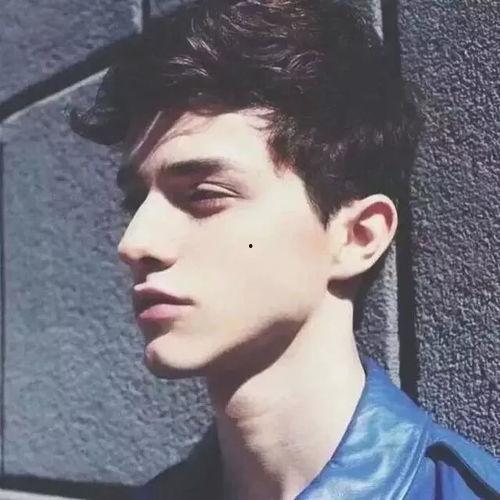 欧美装扮推荐男生图片,打造型男必备穿搭指南