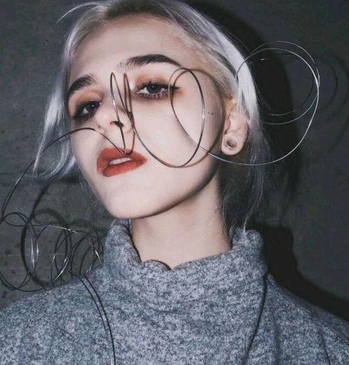 眼瞳欧美风格图片女,欧美风情眼眸下的青春魅力